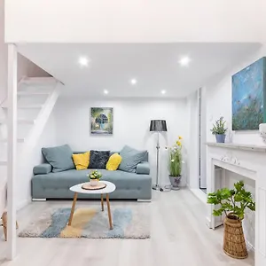 Appartamento Apartment, In The Middle Of The Center, Quiet, Ac, Budapest